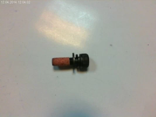 Винт  M5x16 Makita 9046