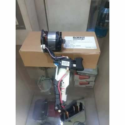 Двигун з вимикачем DeWALT DCD701