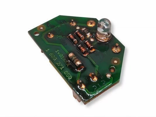 Світлодіодна панель Bosch PST 900PEL Світлодіодна панель Bosch PST 900PEL