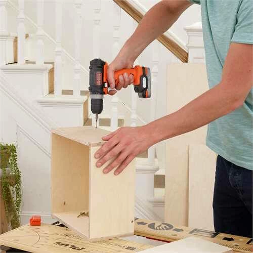 Дриль-шурупокрут акумуляторний BLACK+DECKER BDCDD12USB