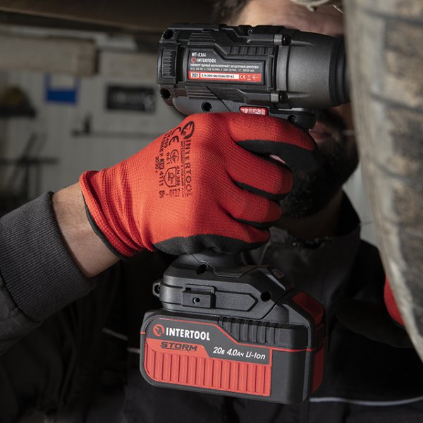 Рукавичка трикотажна з покриттям з пористого нітрилу на долоні, синтетична, червона, 10" INTERTOOL SP-0127