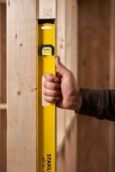 Рівень BASIC I-BEAM з алюмінію довжиною 1200 мм з трьома капсулами STANLEY 0-42-076