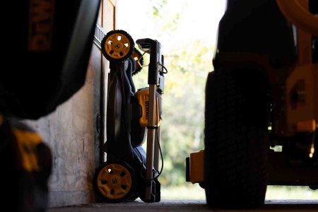 Газонокосарка акумуляторна безщіткова DeWALT DCMWP500KIT