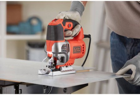Пила лобзиковая мережева BLACK+DECKER BES610