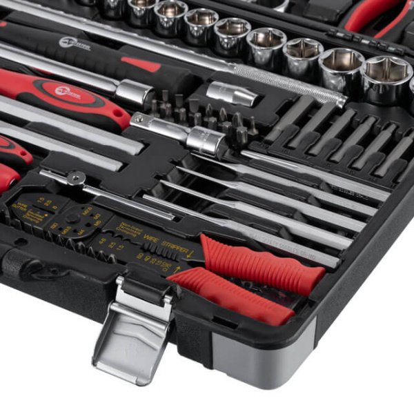 Набір інструментів, проф., 1/2" + 1/4", Cr-V, 145 од., головки: 4-32 мм, біти 43 од., ключі: 6-27 мм, кейс INTERTOOL ET-7145