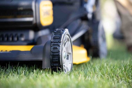 Газонокосарка акумуляторна безщіткова DeWALT DCMWP134KIT