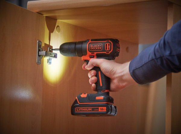 Дриль-шурупокрут акумуляторний BLACK+DECKER BDCD18