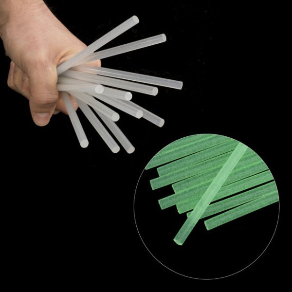 Комплект стрижнів клейових флуоресцентних 7,4 мм * 200 мм, 12 шт INTERTOOL RT-1040