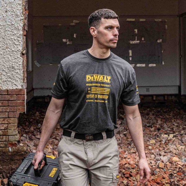 Футболка 100 YEAR T-SHIRT DeWALT DWC240-004-XL