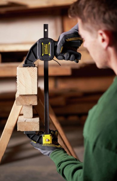 Струбцина FatMax XL триггерная з максимальним зусиллям стиснення 270 кг STANLEY FMHT0-83242