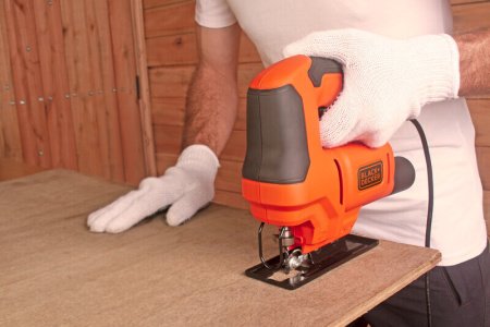Пила лобзиковая мережева BLACK+DECKER BES603