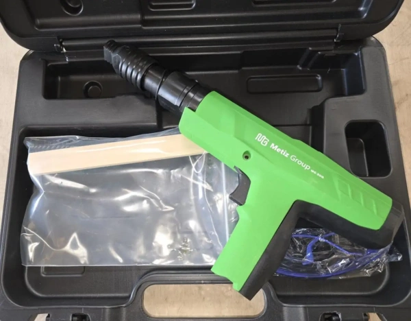 Пороховий монтажний пістолет MG — 300 з Глушником