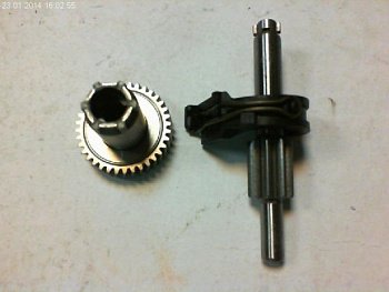 Вал-шестерня Bosch GBH2-24D
