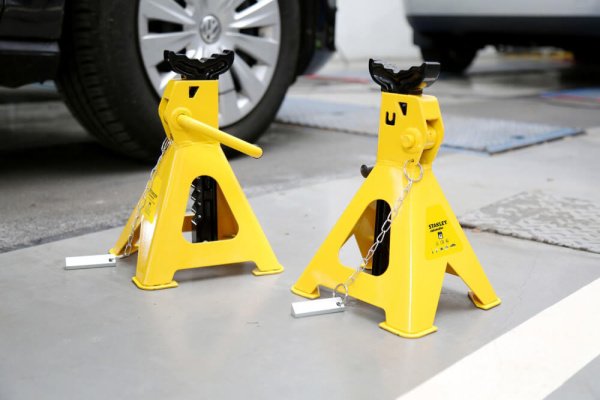 Підставка під автомобіль, 2 штуки STANLEY STMT81255-1