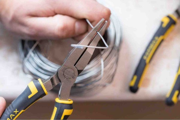 Плоскогубці FatMax®і довжиною 152 мм STANLEY 0-84-495