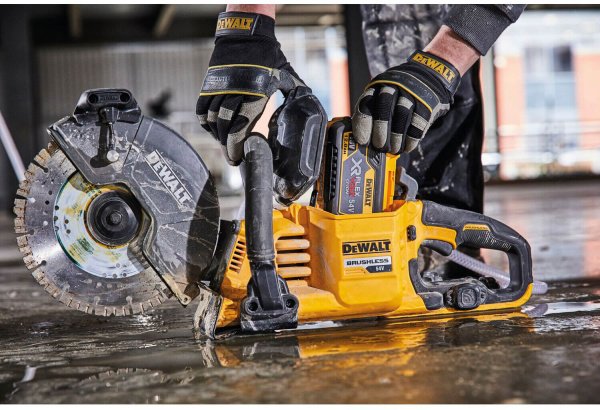 Акумуляторна батарея DeWALT DCB548