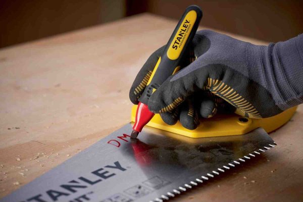 Набор з трьох плоских маркерів FatMax® з плоским наконечником і стійким чорнилом STANLEY 0-47-315