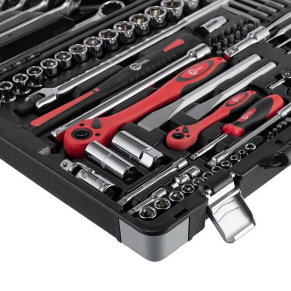 Набір інструментів, проф., 1/2" + 1/4", Cr-V, 145 од., головки: 4-32 мм, біти 43 од., ключі: 6-27 мм, кейс INTERTOOL ET-7145