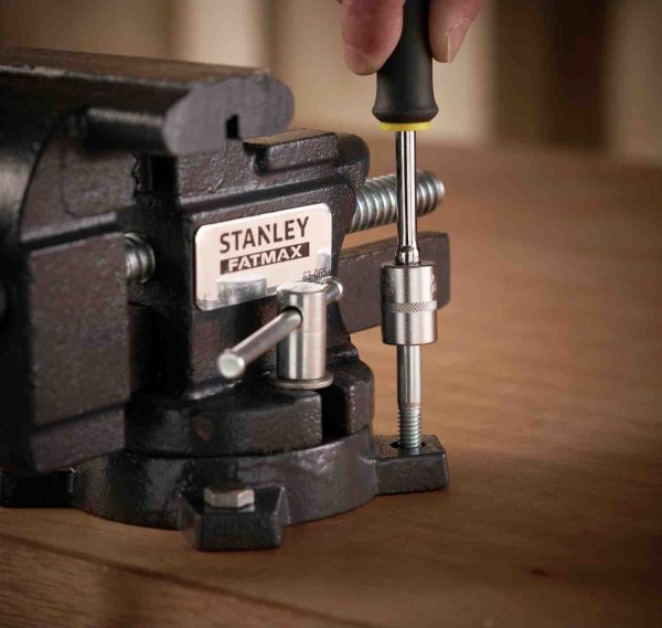 Лещата MaxSteel для невеликого навантаження із зусиллям стиснення 1100 кг STANLEY 1-83-065