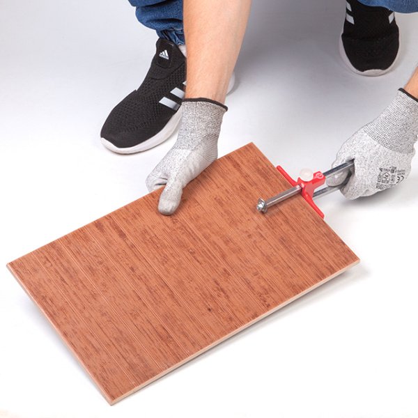 Плиткоріз ручний, макс. товщина плитки 12 мм, макс. ширина відрізу 100 мм INTERTOOL HT-0370