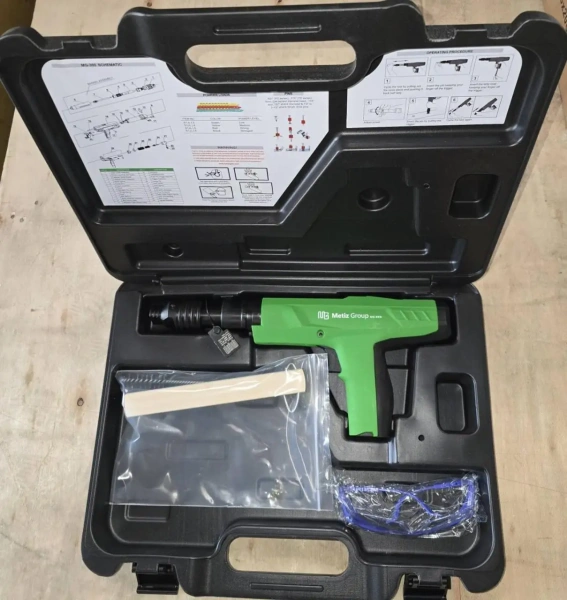 Пороховий монтажний пістолет MG — 300 з Глушником