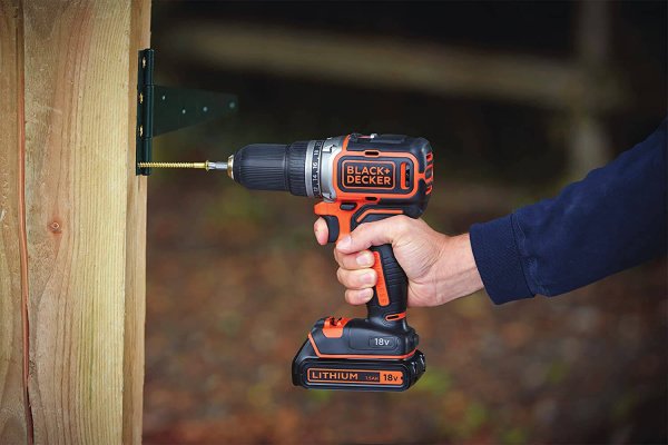 Дриль-шурупокрут акумуляторний безщітковий BLACK+DECKER BL186KB