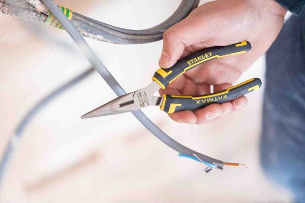 Плоскогубці FatMax® довжиною 160 мм з подовженими губками STANLEY 0-89-869