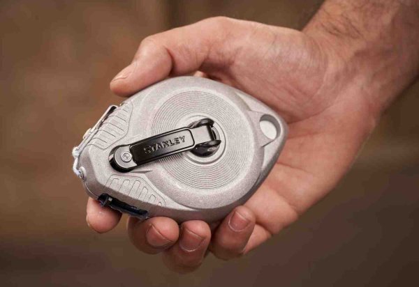 Шнур розмічальний завдовжки 30 м в металевому корпусі STANLEY 0-47-100