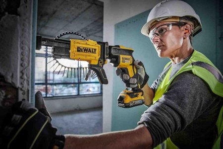 Шурупокрут акумуляторний безщітковий DeWALT DCF620E1K