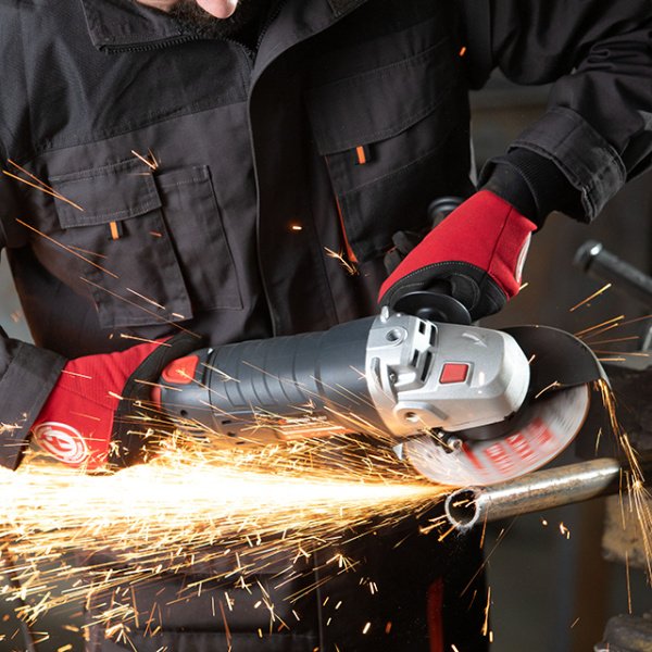 Рукавиці з мікрофібри з тканини, червона з чорними вставками спандексу. На долоні посилене неопренове покриття, вкрита нітрилом на липучці 10" INTERTOOL SP-0143