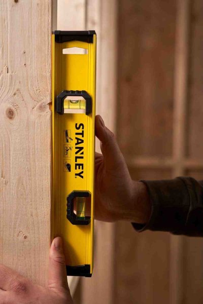 Рівень BASIC I-BEAM з алюмінію довжиною 300 мм з двома капсулами STANLEY 0-42-072