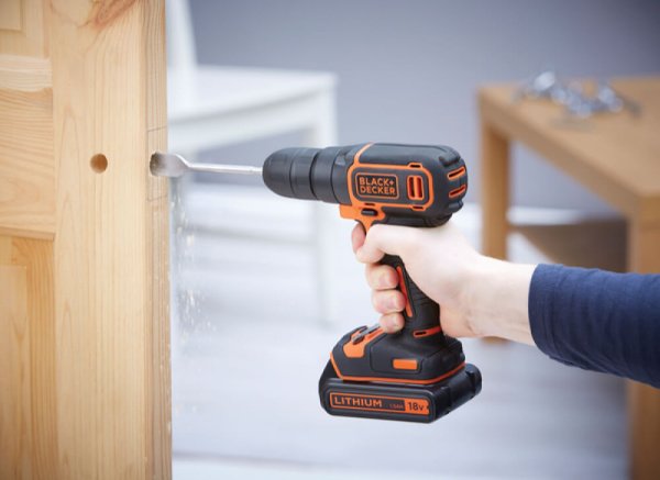 Дриль-шурупокрут акумуляторний BLACK+DECKER BDCD18
