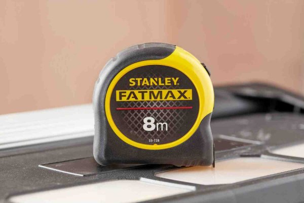 Рулетка вимірювальна FatMax Blade Armor довжина 8 м, ширина 32 мм в корпусі з АВС-пластика STANLEY 0-33-728