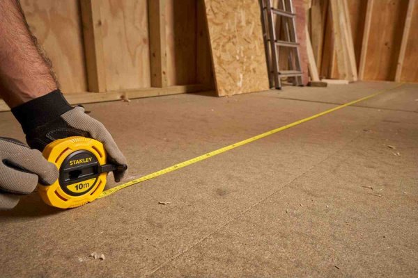 Рулетка вимірювальна FIBERGLASS довжиною 10 м, шириною 12,7 мм, в пластмасовому корпусі STANLEY 0-34-295