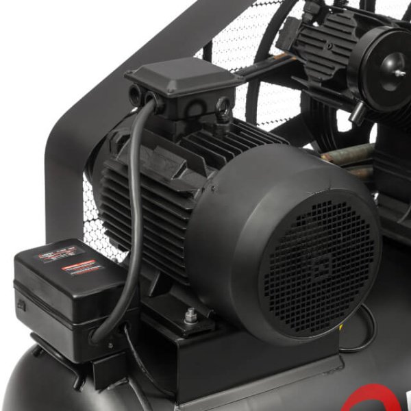 Компресор 300 л, 15 кВт, 380 В, 10 aтм, 2000 л/хв., 3 циліндри INTERTOOL PT-0052