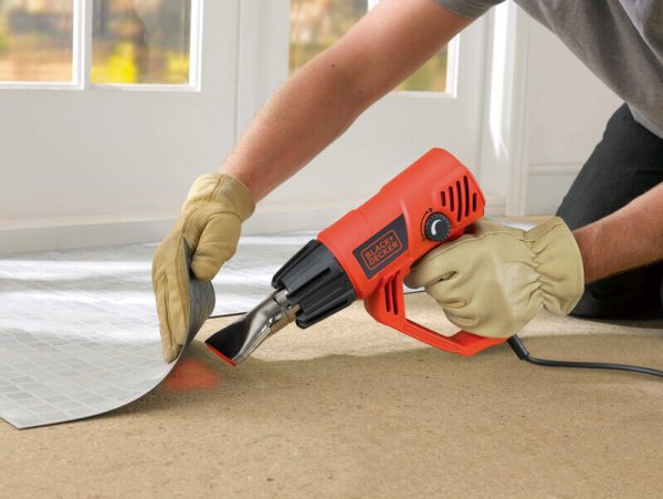 Пістолет гарячого повітря - фен мережевий BLACK+DECKER KX2001