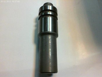 Боек Makita HM-1202