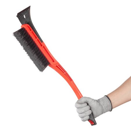 Щітка зі шкребком 58 см INTERTOOL AT-0114