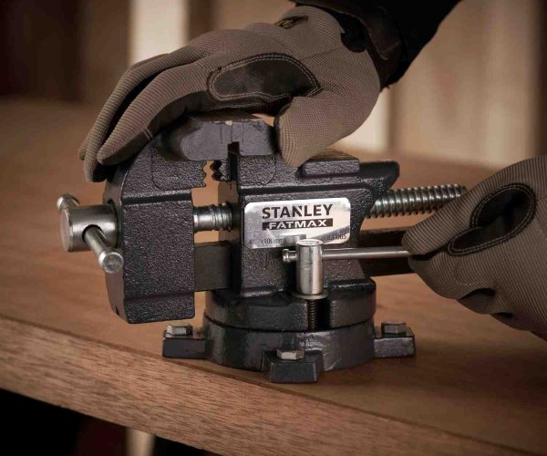 Лещата MaxSteel для невеликого навантаження із зусиллям стиснення 1100 кг STANLEY 1-83-065