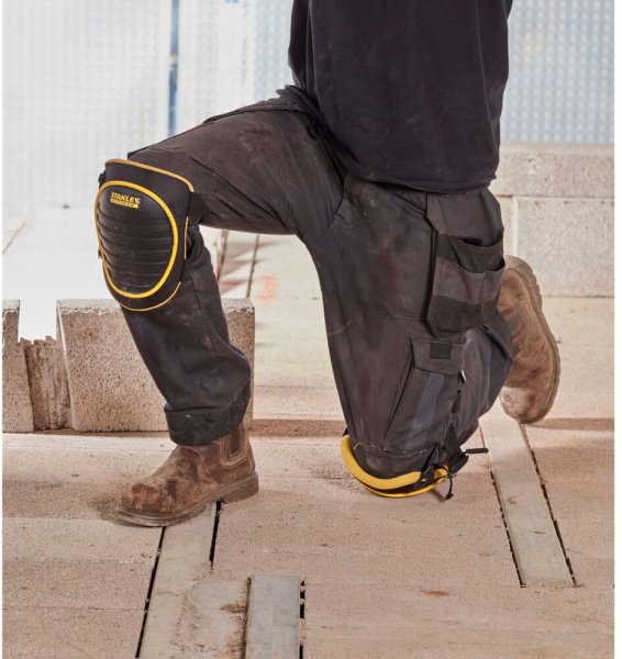 Наколінники з твердою оболонкою та гелевим наповненням, 2 шт. STANLEY FMST82961-1